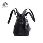 تصویر اختصاصی از نمای کناری کیف دوشی زنانه دنیز جنوا کد ۰۰۴۰ در رنگ مشکی