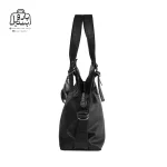 تصویر اختصاصی از نمای کناری کیف دوشی زنانه دنیز جنوا کد ۰۰۴۰ در رنگ مشکی