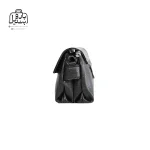 تصویر اختصاصی از نمای کناری کیف زنانه دنیز جنوا کد ۰۰۸۰ در رنگ مشکی