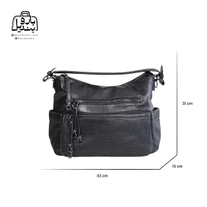 تصویر اختصاصی از نمای جلوی کیف زنانه دوشی هیدا کد ۸۱۸۶ در رنگ مشکی همراه با سایزبندی