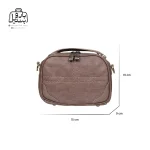 تصویر اختصاصی از نمای جلوی کیف دوشی زنانه موجیتو کد 7610 در رنگ قهوه‌ای همراه با سایزبندی