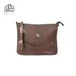 تصویر اختصاصی از نمای جلوی کیف دوشی زنانه موجیتو کد 7651 در رنگ نسکافه‌ای