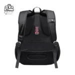 تصویر اختصاصی از نمای پشتی کوله‌پشتی بنج کد ۱۹۰۳ در رنگ مشکی