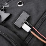 تصویر اختصاصی از پورت usb کوله‌پشتی بنج کد ۱۹۰۵ در رنگ مشکی