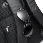 تصویر اختصاصی آویز عینک کوله‌پشتی بنج کد ۱۹۲۱ در رنگ مشکی