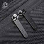 تصویر اختصاصی از زیپ مخفی کوله‌پشتی بنج کد ۱۹۲۲ در رنگ مشکی