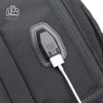 تصویر اختصاصی از پورت usb کوله‌پشتی بنج کد ۱۹۲۲ در رنگ مشکی