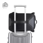 تصویر اختصاصی از قابلیت اتصال به دستهٔ چمدان کوله‌پشتی بنج کد g۶۵ در رنگ مشکی