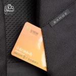 تصویر اختصاصی از جای کارتی تعبیه شده روی بند کوله‌پشتی بنج کد s۵۶ در رنگ مشکی