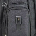 تصویر اختصاصی از نمای پورت USB کوله‌پشتی آرکتیک هانتر کد B00544 در رنگ مشکی