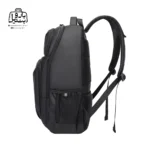 تصویر اختصاصی از نمای کناری کوله‌پشتی کاکا کد ۰۰۰۲ در رنگ مشکی