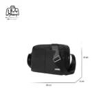 تصویر اختصاصی از نمای جلو و کناری کیف دوشی فوور کد 2961-03 در رنگ مشکی همراه با سایزبندی