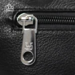 تصویر اختصاصی از زیپ کیف زنانه دوشی حاصل کد ۱-۱۵۳۵ در رنگ مشکی