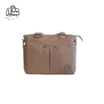 تصویر اختصاصی از نمای جلوی کیف زنانه دوشی چیبائو کد ۲۴۰۵ در رنگ نسکافه‌ای