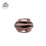 تصویر اختصاصی از نمای زیپ باز کیف زنانه دوشی موجیتو کد ۱۰۶۸ در رنگ کالباسی
