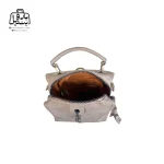 تصویر اختصاصی از نمای زیپ باز کیف زنانه دوشی موجیتو کد ۷۶۰۹ در رنگ کرم