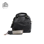 تصویر اختصاصی از نمای جلویی و بند کیف زنانه دوشی موجیتو کد ۷۶۱۷ در رنگ مشکی